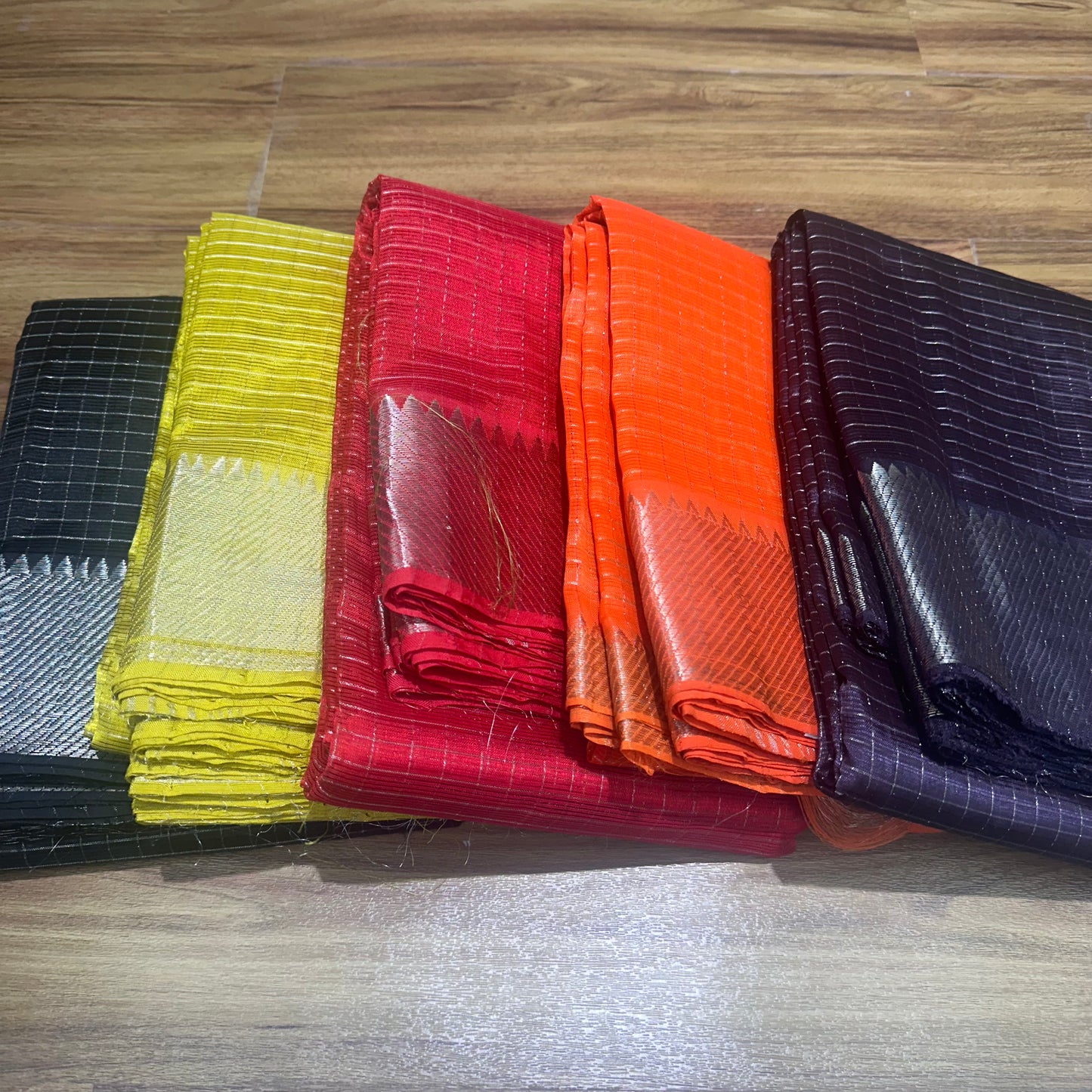 mangalagiri pattu middle zari checks-RS0024