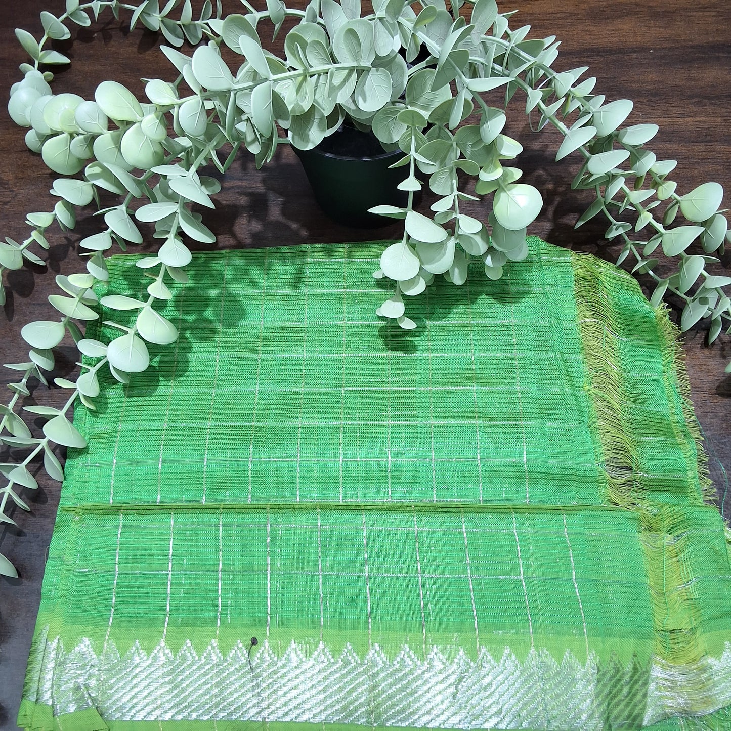 Rs0057-mangalgiri checks dupatta