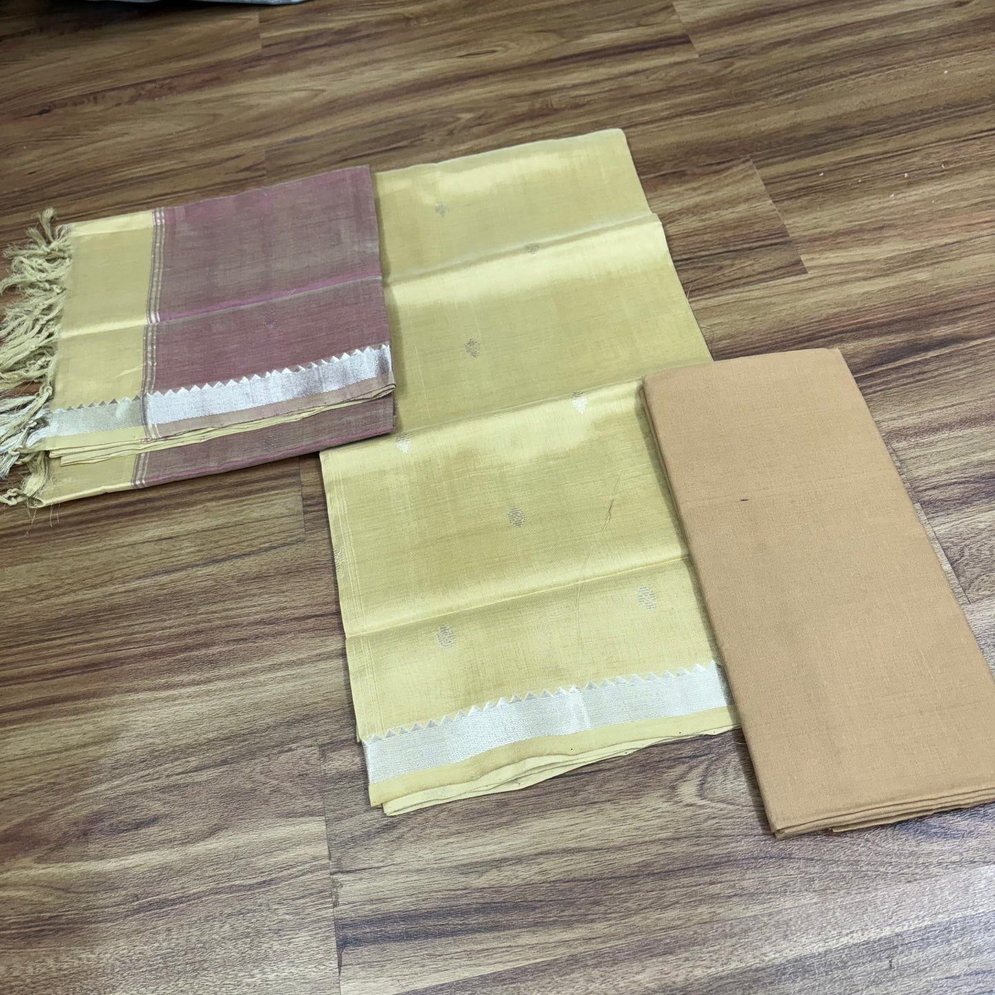 Rs0037- Mangalagiri pattu buta dress materials