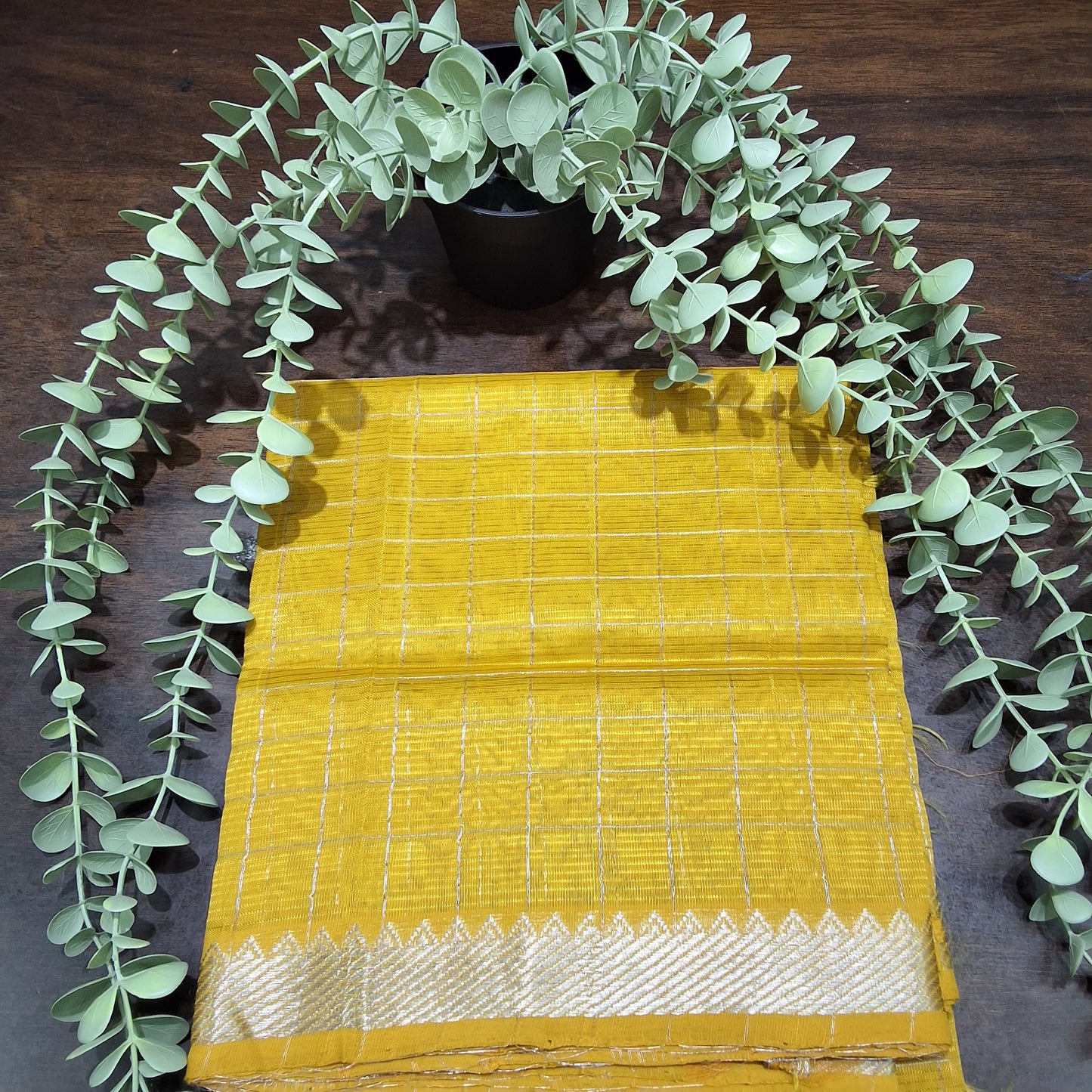 Rs0057-8-mangalgiri checks dupatta