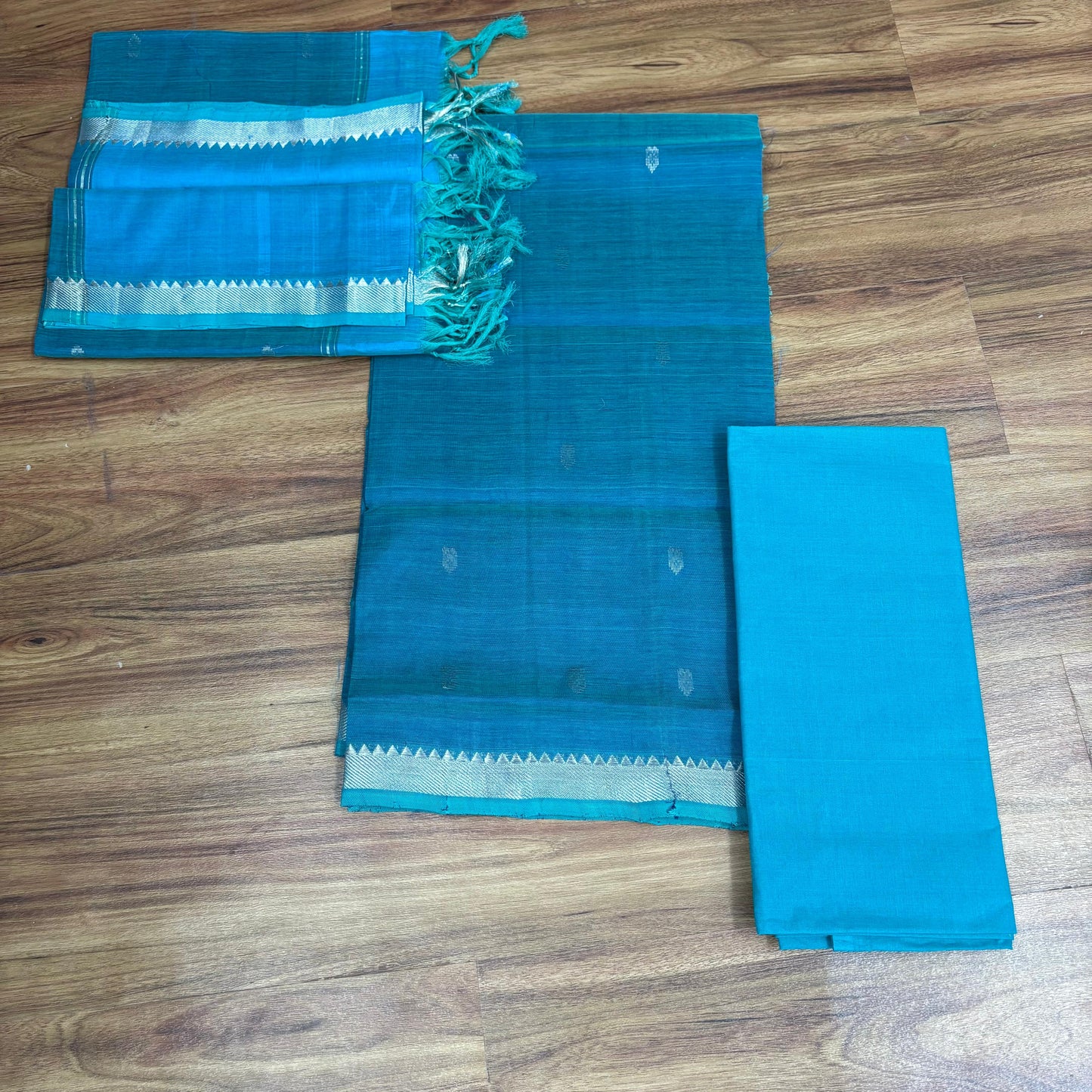 Mangalagiri pattu buta dress materials Rs0037-4
