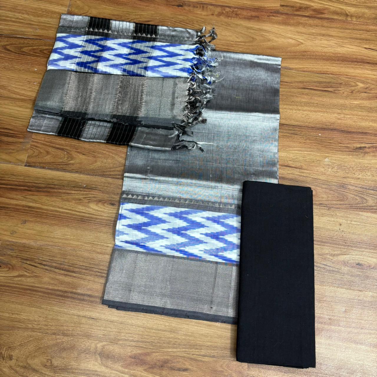 RS0033-7  Mangalagiri Pattu Pochampalli Design Dress Materials